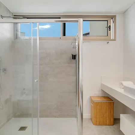 Luxury Laura By Madeira *