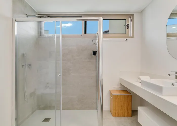 Luxury Laura By Madeira *